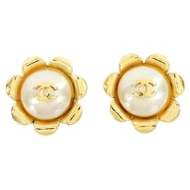 Orecchini a clip Chanel Gold and White