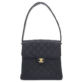 Bolsa de ombro Chanel em couro de bezerro granulado preto