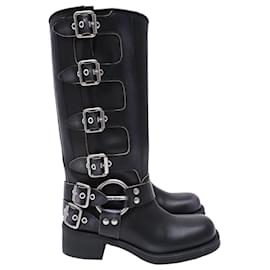 Stivali Biker Miu Miu con cinturino e fibbia in pelle nera