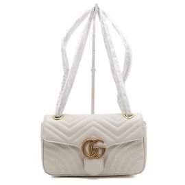 Gucci Borsa a tracolla bianca matelassé chevron con catena dorata