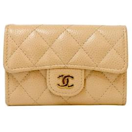 Chanel Tarjetero de piel caviar beige