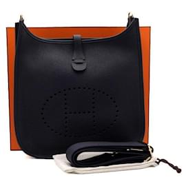 Evelyn Bleu Nuit Clémence Gold Hardware Schultertasche und Crossbody-Tasche - Hermès