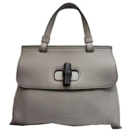 Gucci Borsa crossbody con manico superiore in pelle Bamboo Grey