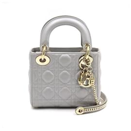 Borsa Lady Dior Mini Tote con tracolla a catena dorata