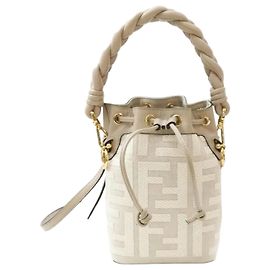 Fendi Borsa Crossbody Mini Bucket Montrezzo Beige