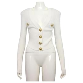 Kurze Strickjacke für Damen in Weiß mit gemischten Goldknöpfen - Balmain