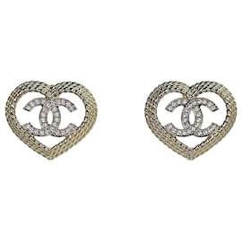 Orecchini a cuore con logo CC mai usati - Chanel