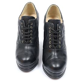 Chanel Gesteppte Blockabsatz-Stiefeletten aus schwarzem Lammleder