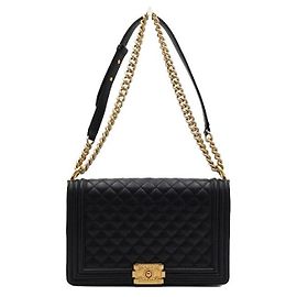 Chanel Bolsa de Ombro Boy Large Flap em pele de cordeiro preta com corrente dourada Crossbody