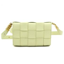 Bottega Veneta Intrecciato Lemon Washed Schultertasche und Crossbody-Tasche