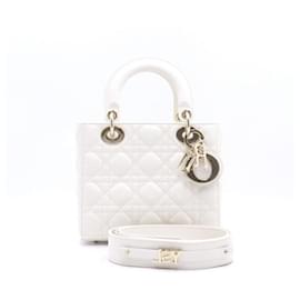 Lady Dior My ABC Medium Tote Bag aus weißem Lammleder mit goldenen Accessoires