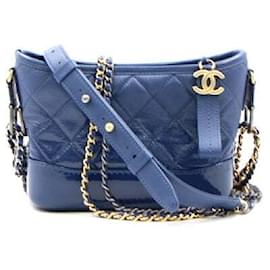 Chanel Borsa a tracolla e crossbody Gabrielle Hobo Small Chain in vernice parziale