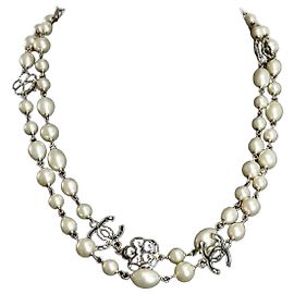 Chanel Gold plattierte Mini CC Blumenmotiv lange Halskette Season