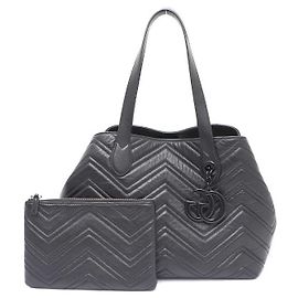 Gucci Bolso Tote y Bolso de Hombro Medium GG Marmont con Dobles Detalles Metálicos