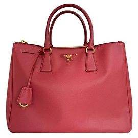 Prada Saffiano Galleria Large Red