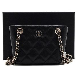 Chanel Mini Borsa a Tracolla in Pelle Caviar Nera con Catena Dorata