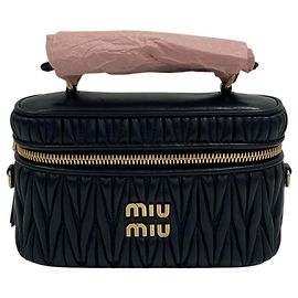 Miu Miu Bolso Vanity Tote de hombro con asa superior en Nappa Matelassé