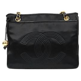 Chanel Borsa a tracolla con catena Big CC nera