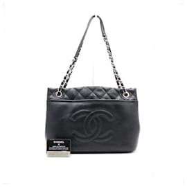 Chanel Borsa a tracolla Timeless CC in pelle caviar morbida nera con catena argentata