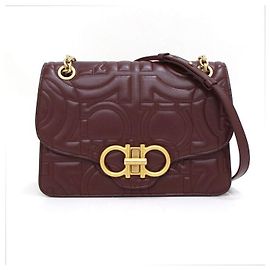 Salvatore Ferragamo Borsa a tracolla e crossbody trapuntata Gancini Logo Burgundy