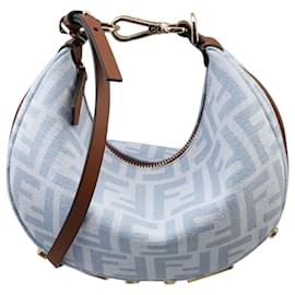 Fendi Bolso Mini Hobo Graph FF de Denim Azul Claro