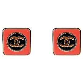 Chanel CC Quadratische Stecker-Ohrringe in Rosa
