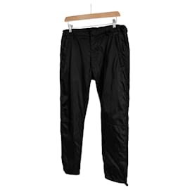 Pantaloni uomo in Re-Nylon con logo triangolare Nero - Prada