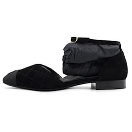 Chanel Décolleté Mary Jane con cinturino in pelle nera e logo dorato CC da donna