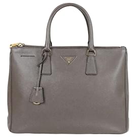Prada Galleria Double Zip Tote Bag aus Saffiano Lux Medium Argilla