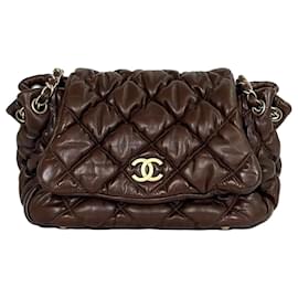 Chanel Borsa a tracolla con patta a fisarmonica trapuntata Bubble Marrone scuro
