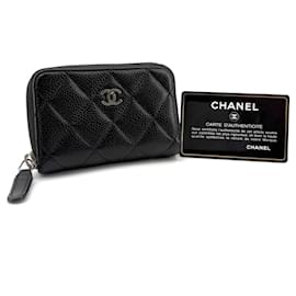 Chanel Tarjetero con cremallera Caviar Silver