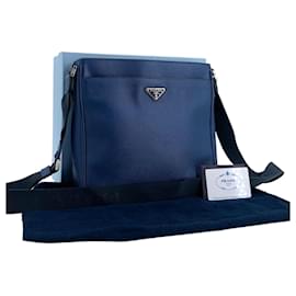 Prada Borsa Messenger Crossbody in Saffiano con Logo Triangle