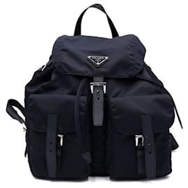 Mochila unissexo média VELA Bella em Re-Nylon azul marinho com logótipo triangular - Prada