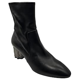 Salvatore Ferragamo Socken-Booties aus schwarzem Leder mit geometrischem Absatz