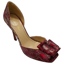 Décolleté aperte Christian Dior in jacquard floreale rosso lampone con dettaglio fibbia