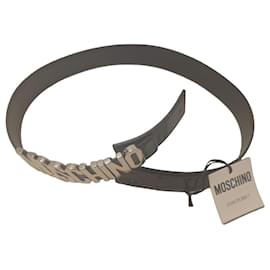 Moschino Gürtel aus schwarzem Leder mit silbernem Logo