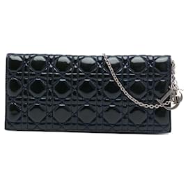 Clutch Lady Dior in vernice Cannage nera con tracolla a catena