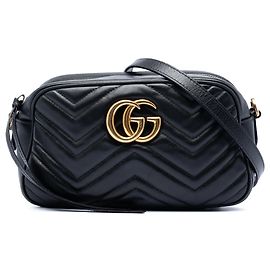 Borsa a tracolla Gucci Small GG Marmont Matelasse in pelle di vitello nera