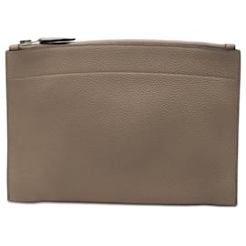 Hermès Bazar PM Clutch aus Togo Leder Braun