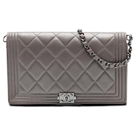 Borsa a tracolla Chanel Boy Clutch On Chain in pelle d'agnello metallizzata matelassé marrone