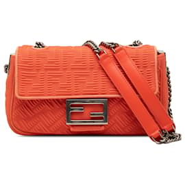 Bolso de hombro Baguette mediano Fendi Zucca de tejido técnico gofrado naranja con cadena