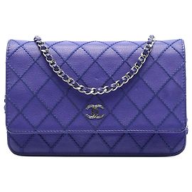 Chanel Portafoglio Fancy On Chain in vitello trapuntato viola CC