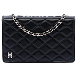 Portafoglio Book Wallet On Chain Chanel in pelle di agnello matelassé nera