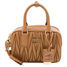Miu Miu Borsa Arcadia Materasse in pelle Napa