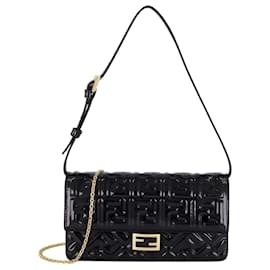 On Chain FF Glossy Schultertasche aus Lackleder - Fendi