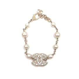 Chanel Perlenarmband weiß