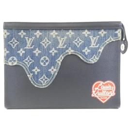 Louis Vuitton Monogram Drip Pochette Voyage