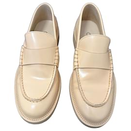 Chanel Lackleder-Loafer in Beige