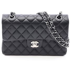 Borsa a tracolla Chanel Matelassé Double Flap