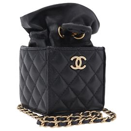 CHANEL Matelasse Chain Shoulder Pouch Lamb Skin Black Gold Tone CC Auth 196469M